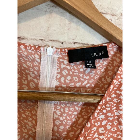 Suzanne Betro Midi Dress Womens 1XL Pink Cheetah Leopard Print Ruched Cinched - Picture 3 of 15